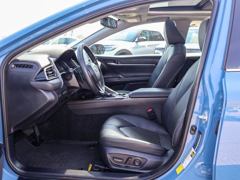 Used 2023 Toyota Camry XSE w/ Cold Weather Package image 11