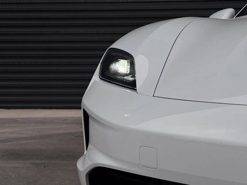 New 2026 Porsche Taycan image 12