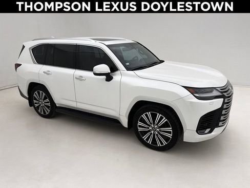 Used 2024 Lexus LX 600 4WD w/ Luxury Package image 1