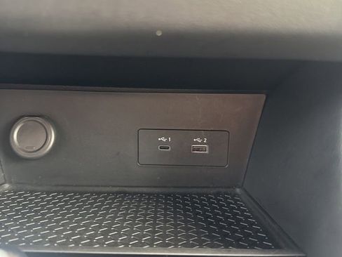 Used 2024 Nissan Pathfinder SV image 31