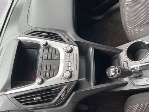 Used 2016 Chevrolet Equinox LT FWD image 12