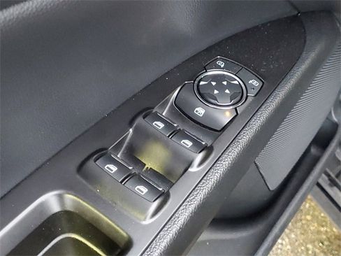 Used 2018 Ford Fusion SE w/ Fusion SE Technology Package image 10