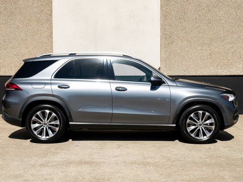 Used 2023 Mercedes-Benz GLE 350 w/ Premium Package image 7