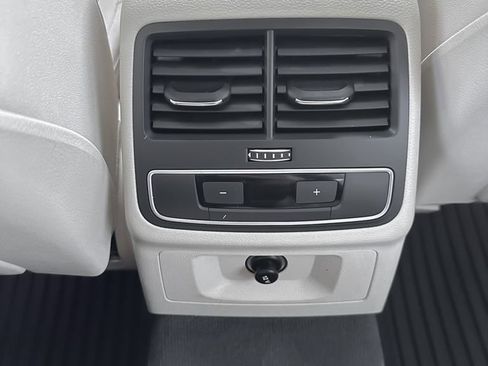 Used 2021 Audi A4 2.0T Premium w/ Convenience Package image 25