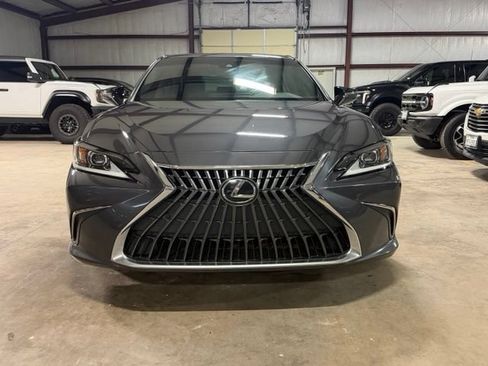 Used 2023 Lexus ES 350 w/ Premium Package FWD image 2