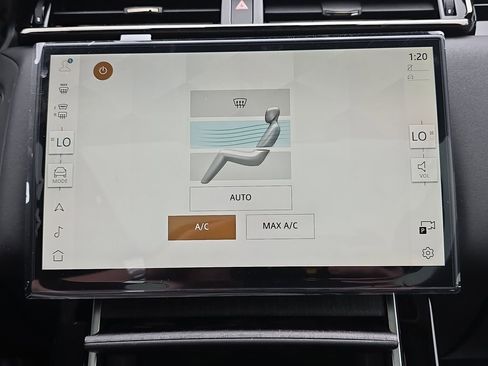 New 2026 Land Rover Range Rover Velar Dynamic SE image 24