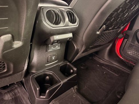 Used 2018 Jeep Wrangler Unlimited Rubicon AWD/4WD image 21
