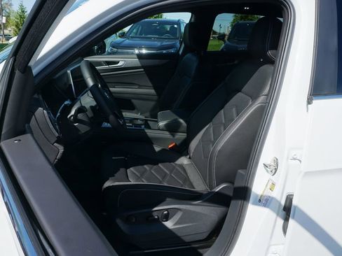 New 2026 Volkswagen Atlas Cross Sport SE AWD/4WD image 8