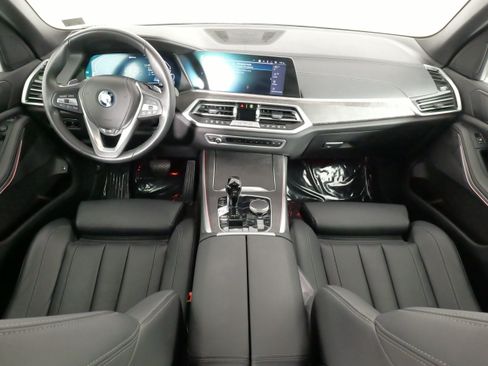 Used 2022 BMW X5 xDrive45e w/ Parking Assistance Package AWD/4WD image 37