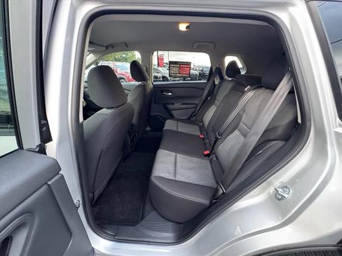 Certified 2025 Nissan Rogue SV FWD image 12