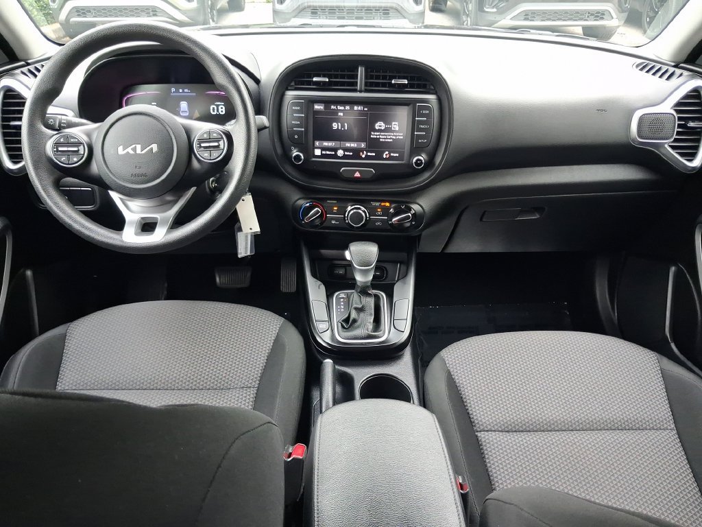 Used 2024 Kia Soul LX w/ Option Group 015 FWD image 14