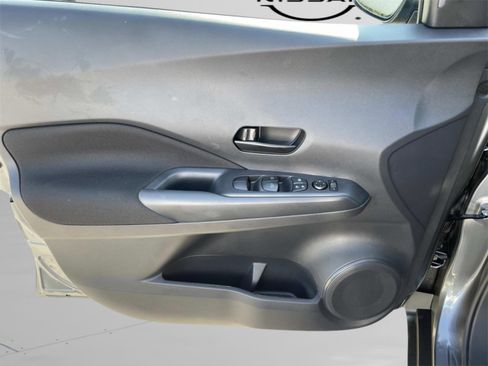 New 2025 Nissan Kicks Play S image 12