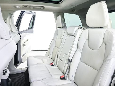 Certified 2023 Volvo XC90 T8 Ultimate w/ Lounge Package image 23