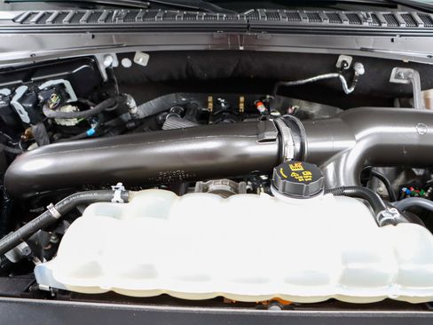 Used 2023 Ford Expedition Limited image 33