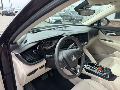 Used 2023 Buick Envision Avenir image 4
