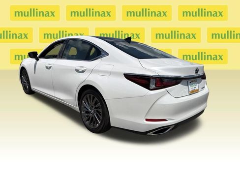 Used 2025 Lexus ES 350 Ultra Luxury FWD image 8