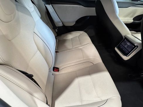Used 2022 Tesla Model S Plaid AWD/4WD image 8