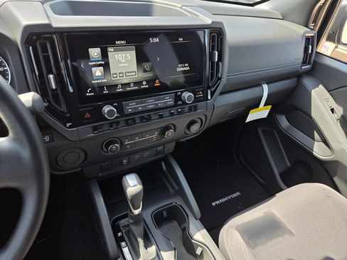 New 2027 Nissan Frontier SV w/ Tow Package RWD image 19