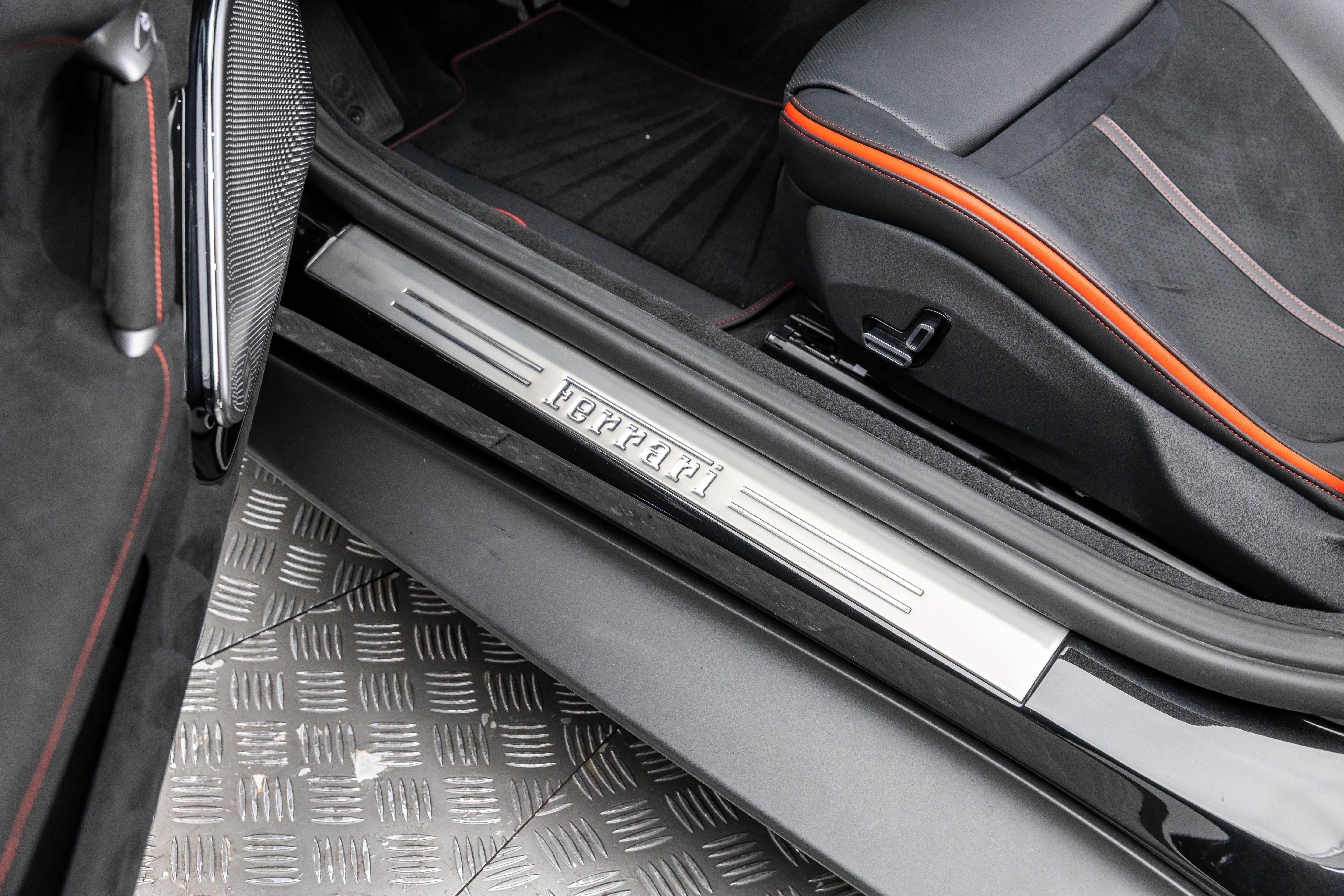 Certified 2025 Ferrari Roma Spider RWD image 46