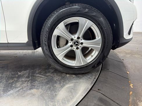 Certified 2018 Mercedes-Benz GLC 300 4MATIC image 9