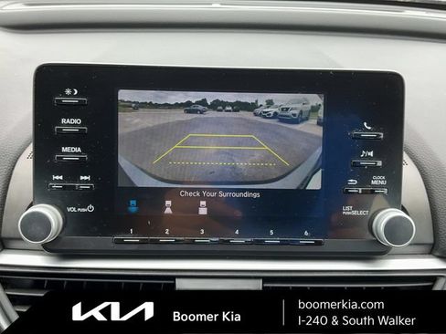 Used 2019 Honda Accord LX image 25