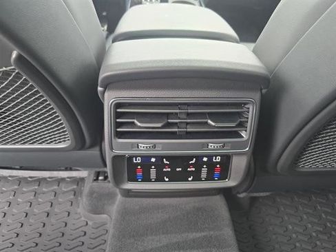 New 2025 Audi SQ8 Prestige image 23