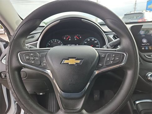 Used 2024 Chevrolet Malibu LT image 20
