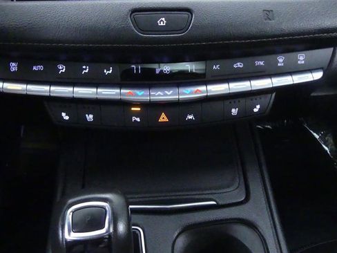 Used 2019 Cadillac XT4 Premium Luxury image 15