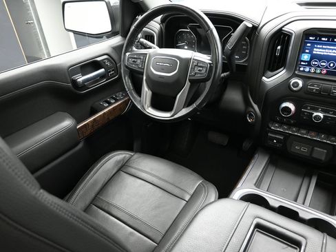 Used 2020 GMC Sierra 1500 Denali w/ Denali Ultimate Package AWD/4WD image 24