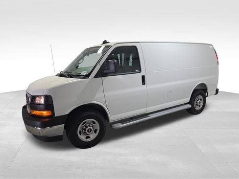 Used 2025 GMC Savana 2500 w/ Driver Convenience Package RWD image 16