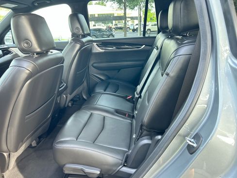 Used 2023 Cadillac XT6 Premium Luxury w/ Technology Package image 30