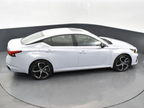 New 2025 Nissan Altima 2.5 SR image 50