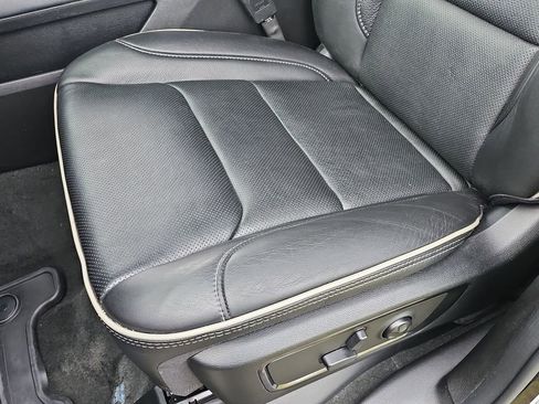 Used 2024 RAM 1500 Limited image 28