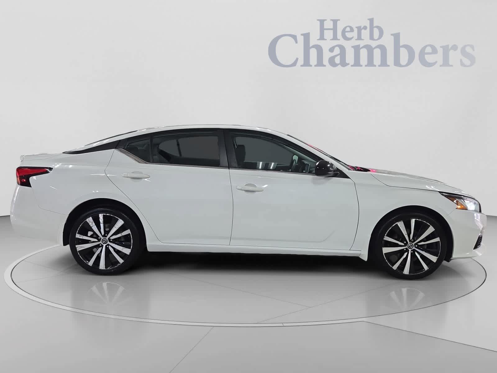Used 2019 Nissan Altima 2.5 SR AWD/4WD image 11