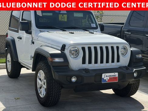 Used 2023 Jeep Wrangler Sport AWD/4WD image 3