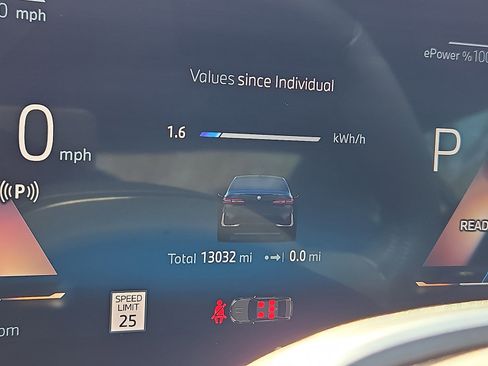 Used 2024 BMW i5 eDrive40i w/ Premium Package image 22