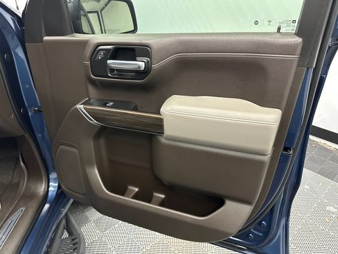Used 2019 Chevrolet Silverado 1500 LT Trail Boss w/ Convenience Package AWD/4WD image 15