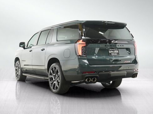 Used 2025 Chevrolet Suburban RST w/ RST Capability Package AWD/4WD image 4