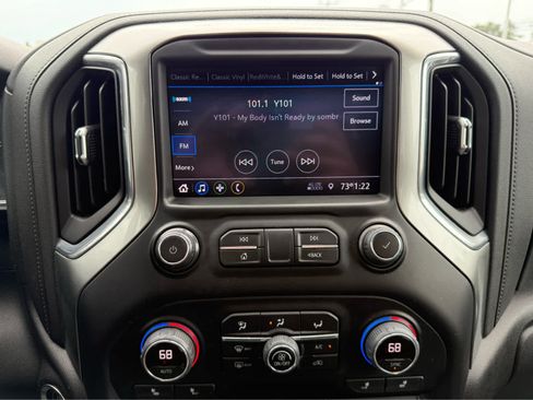 Used 2021 Chevrolet Silverado 1500 LT Trail Boss w/ Bed Protection Package AWD/4WD image 17