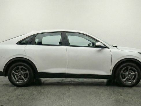 Used 2025 Kia K4 LXS image 11