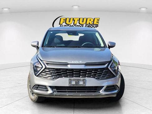 Used 2023 Kia Sportage LX AWD/4WD image 4