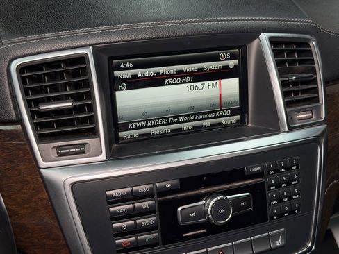 Used 2014 Mercedes-Benz GL 450 GL 450 4MATIC Sport Utility 4D image 53