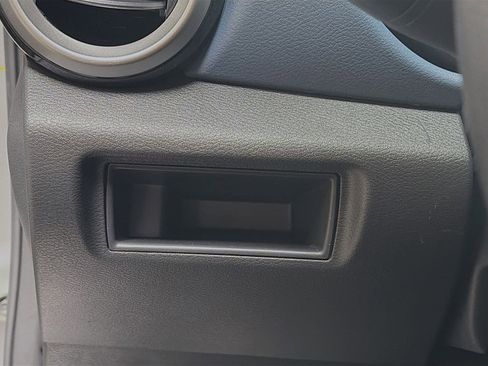 Used 2025 Nissan Versa SV FWD image 10