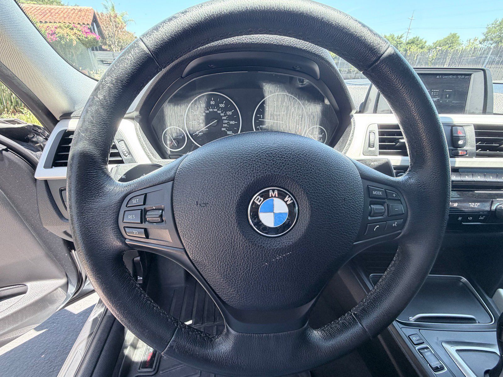 Used 2018 BMW 320i Sedan RWD image 11