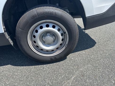 Used 2024 Ford Maverick XL image 9