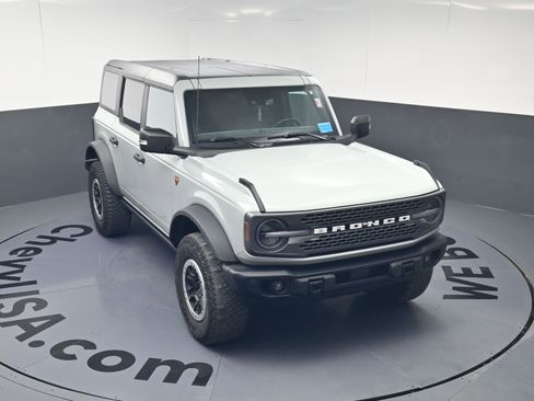 Used 2023 Ford Bronco Badlands w/ Sasquatch Package image 22