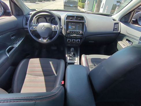 Used 2025 Mitsubishi Outlander Sport SE AWD/4WD image 19