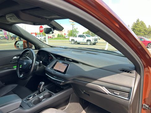 Used 2019 Cadillac XT4 Sport AWD/4WD image 37