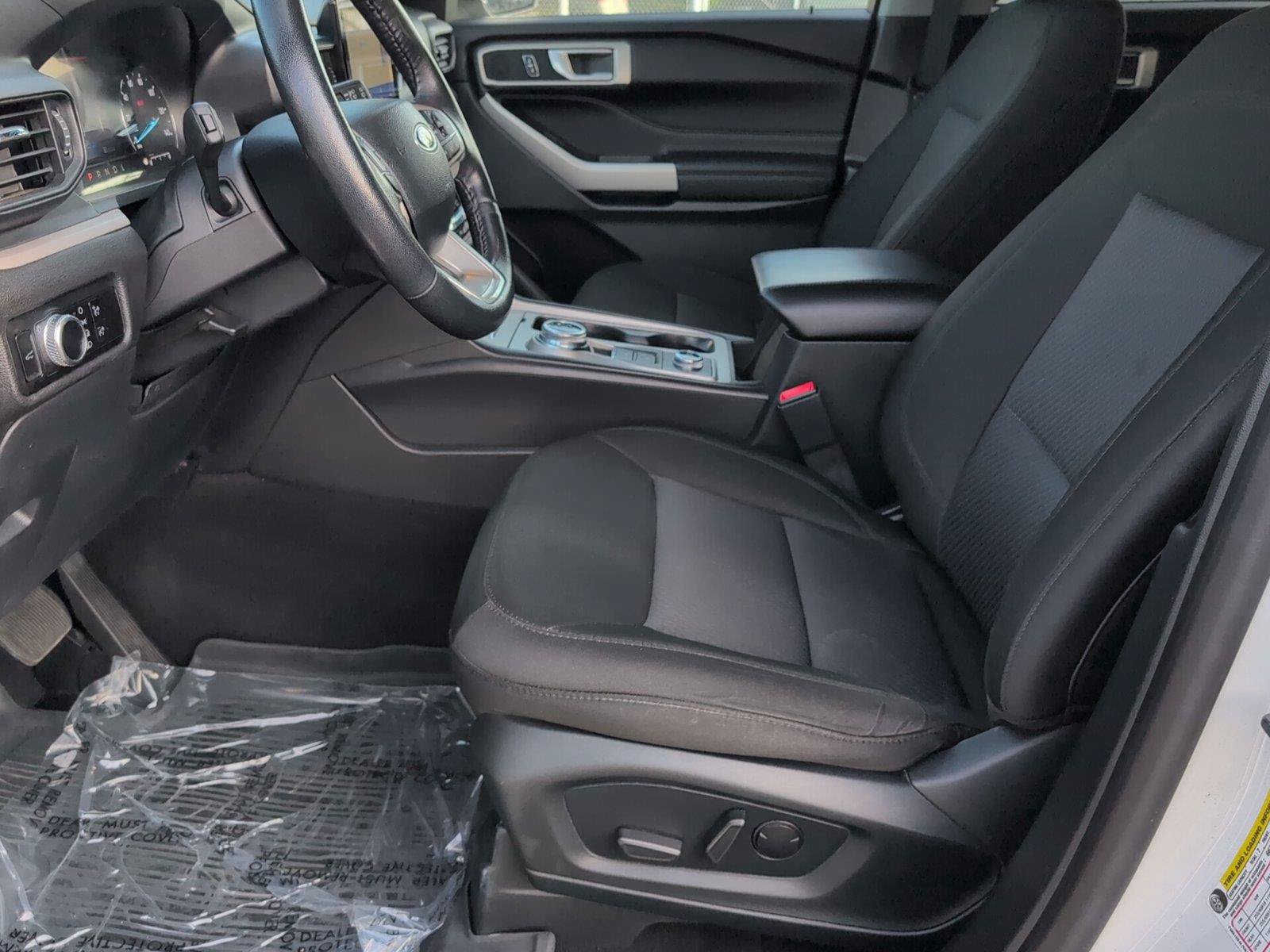Used 2023 Ford Explorer XLT AWD/4WD image 12