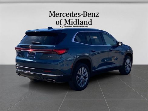 Used 2025 Buick Enclave Preferred image 7